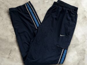 Nike Tuulihousut 04B4